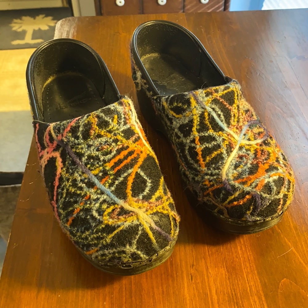 🦋🦚🍄Dansko clogs 🍄🦚🦋